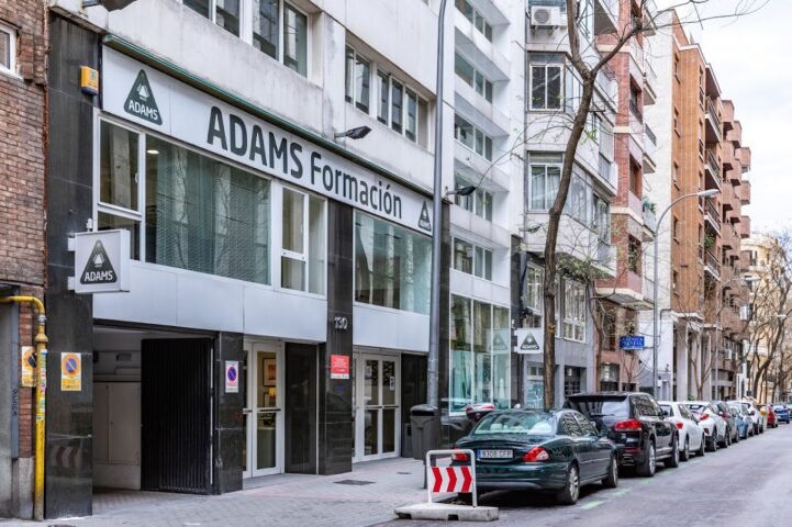 ADAMS Formación Madrid: Academia de Oposiciones, Cursos Gratuitos y Libros