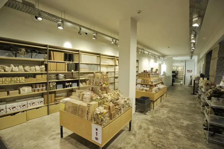 MUJI