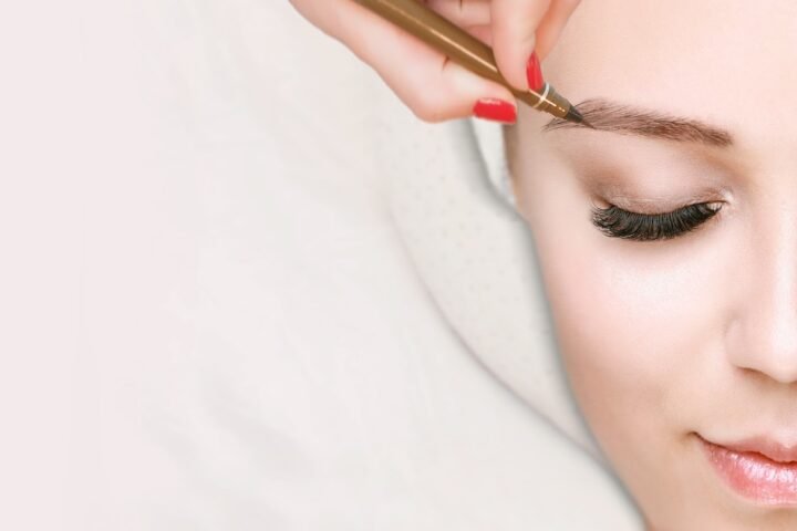 YOLENNY BROWS & NAILS, MICROBLADING Y MICRO