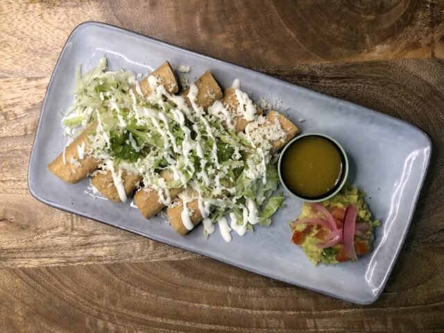 Taquería Tacoctelería : Restaurante Mexicano
